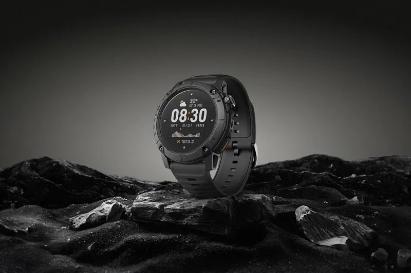 Coros NOMAD GPS Watch in Black-5