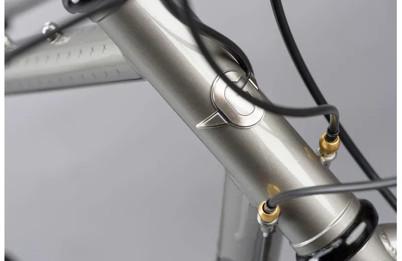 2021 Genesis Croix De Fer 20 Steel Flat Bar Gravel Bike in Silver-3