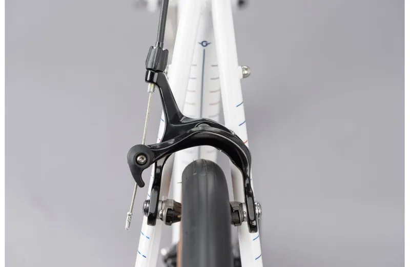 Genesis Equilibrium - Steel Road Bike - Whitehouse Family-9