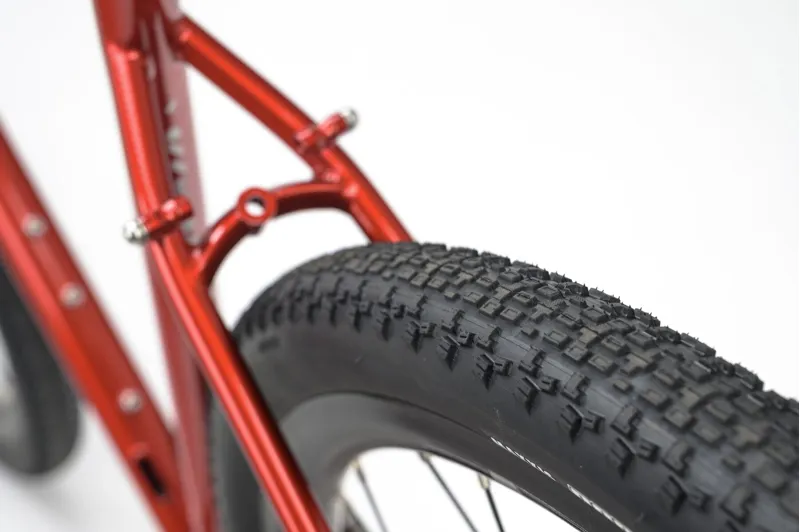 Genesis Croix de Fer 10 - Flat Bar Steel Adventure Bike - Candy Warhols-13