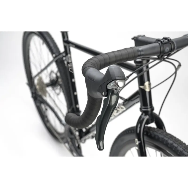 Genesis Croix de Fer 20 - Steel frame Adventure Bike - Burt Bachablack-2