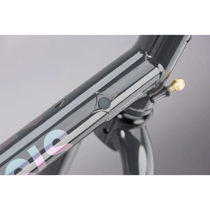 2021 Genesis Croix De Fer - 853 Frameset - Black-11