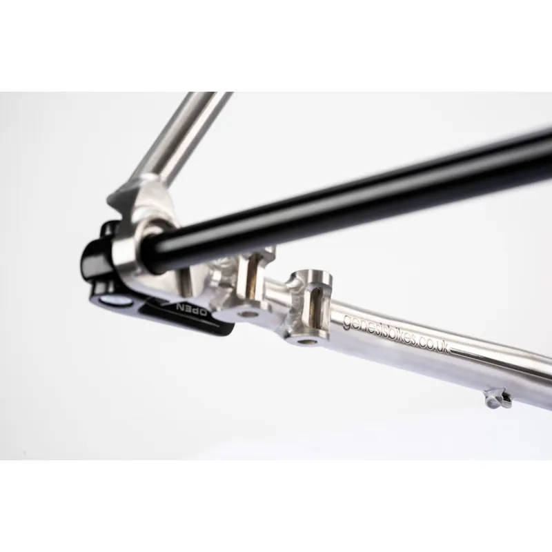 2021 Genesis Volare - 931 Disc Frameset - Silver and Black-9