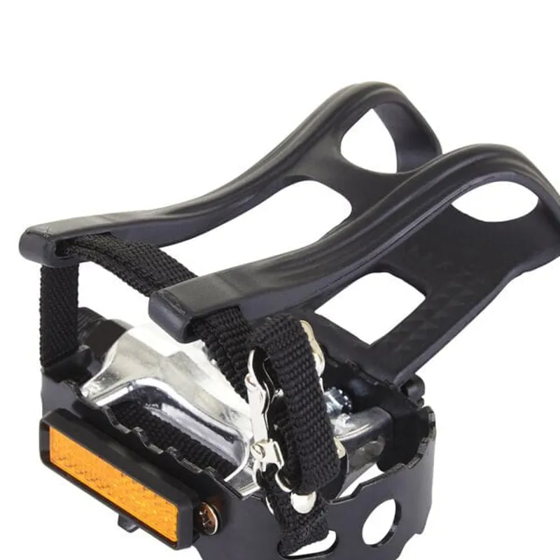 M Part 9/16 Alloy Pedals W/Toe Clips and Straps in Black/ Silver