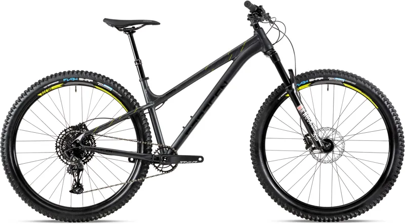 2020 Saracen Zenith LSL Elite Mountain Bike in Black