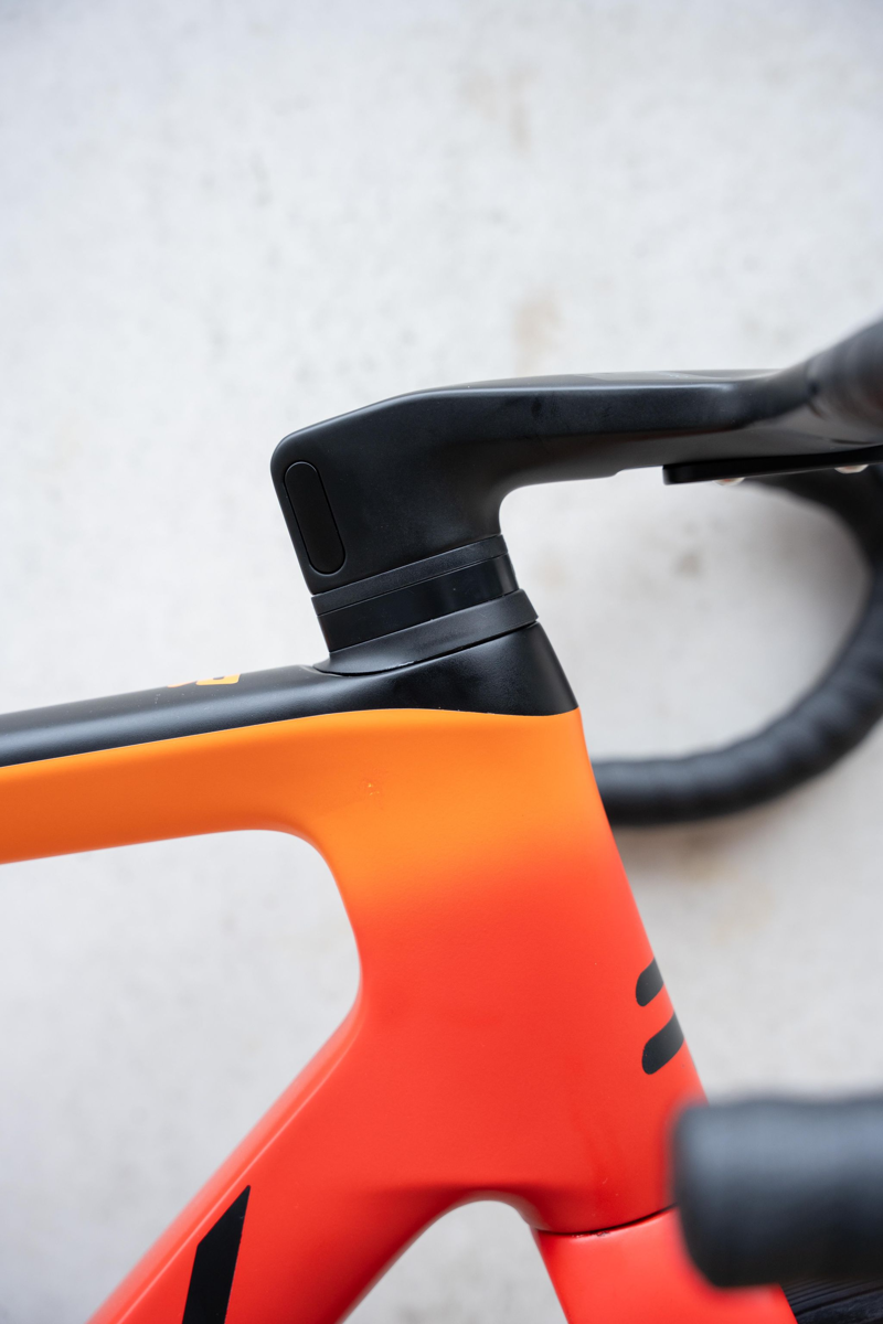 2024 Ridley Falcn RS - Shimano 105 Di2 Road Bike - Black / Orange-2