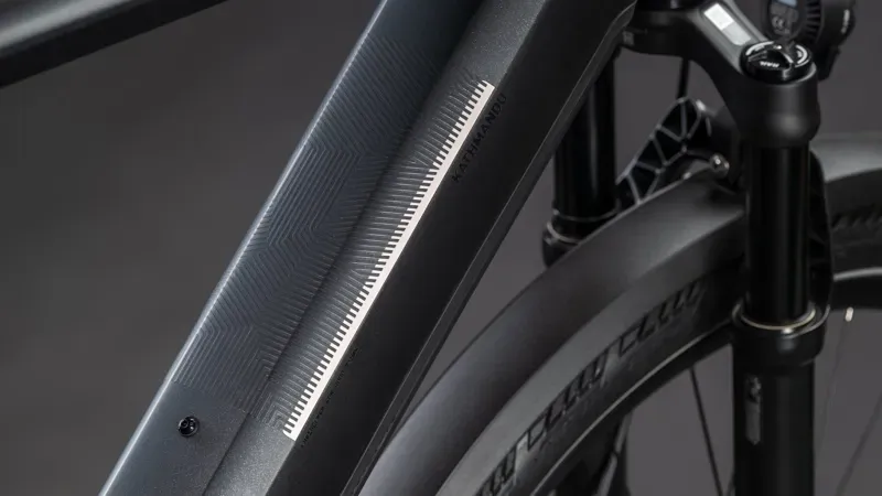 2026 Cube Kathmandu Hybrid SLX 800 eHybrid Bike in Silverdust/Chrome-5