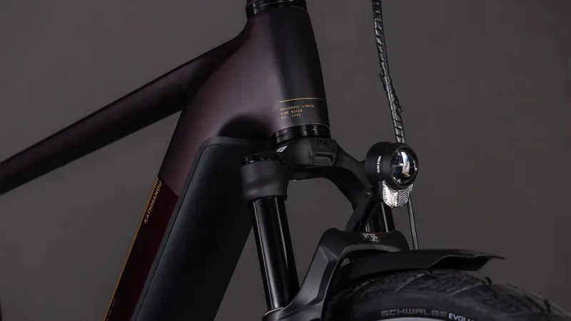 2026 Cube Kathmandu Hybrid Comfort SLX 800 eHybrid Bike in Solareclipse/Gold-8