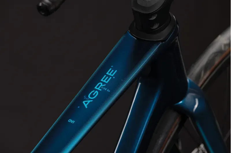 2027 Cube Agree C:62 One Road Bike in Midnight Teal/Sea-7