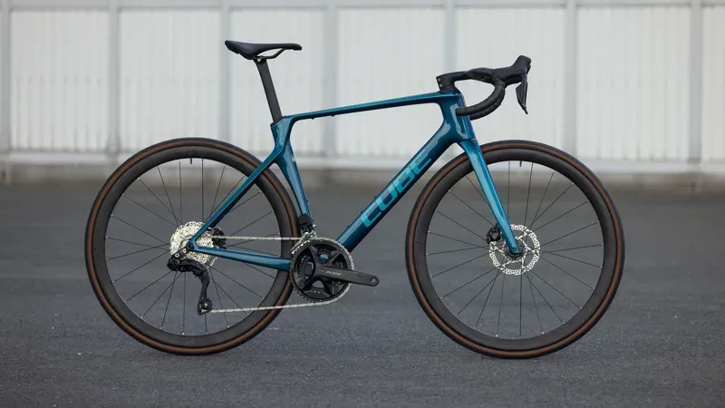 2027 Cube Agree C:62 One Road Bike in Midnight Teal/Sea-5