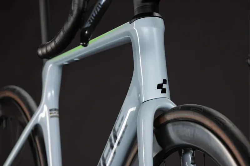 Cube Agree C:62 EX Road Bike in Glacier/Black-10