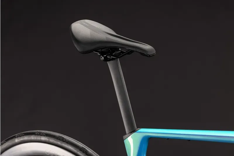 2027 Cube Agree C:62 Pro Road Bike in Dream/Black-9