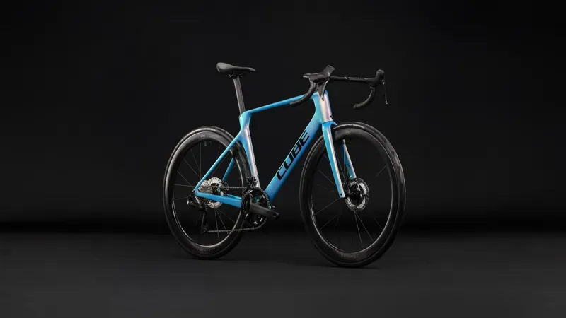 2027 Cube Agree C:62 Pro Road Bike in Dream/Black-2
