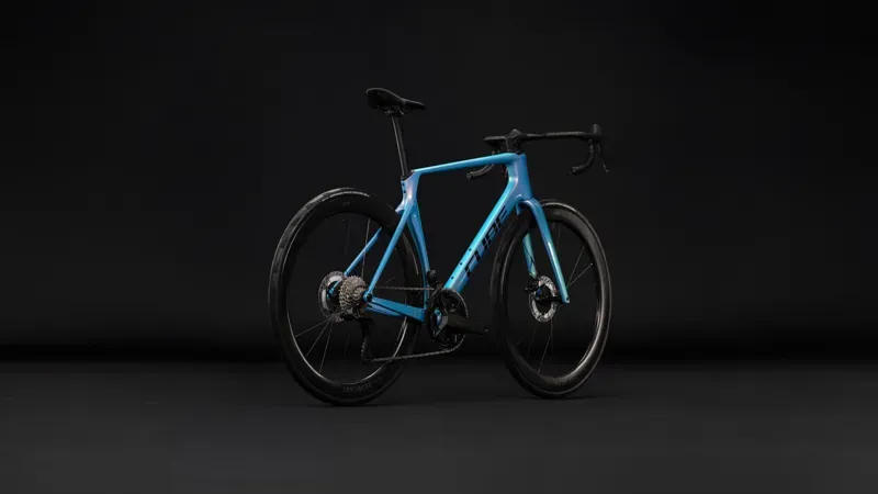 2027 Cube Agree C:62 Pro Road Bike in Dream/Black-3