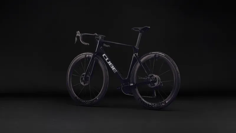 Cube Agree C:62 SLT Di2 Road Bike in Black Pearl/Switch White-4