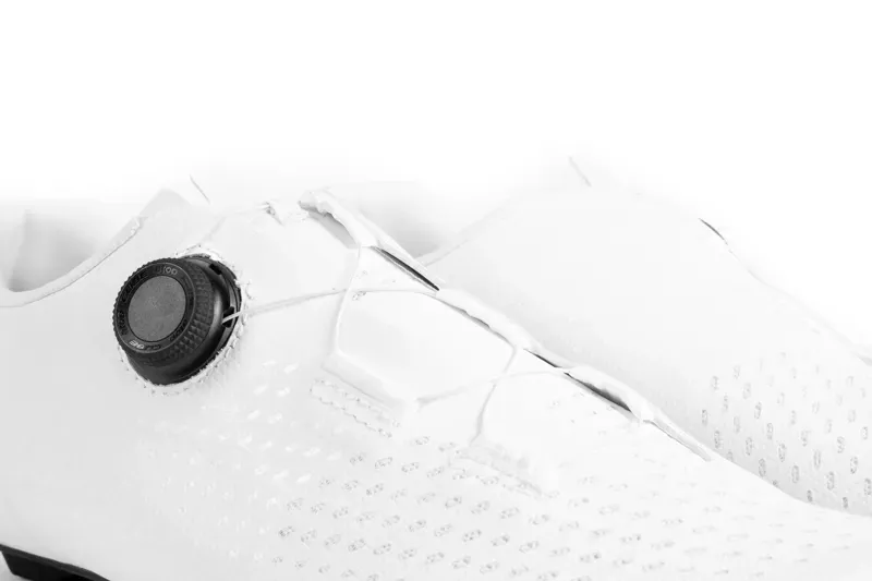 Cube Sydrix Shoes in White-4