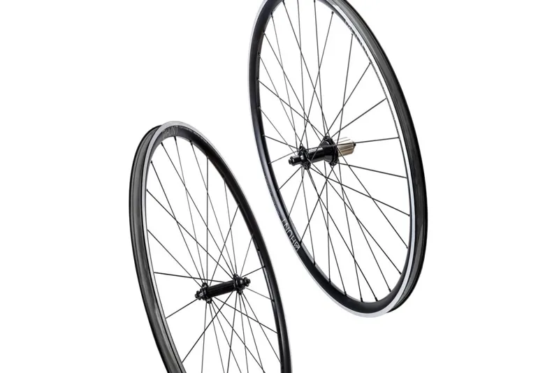 Hunt 4 Season Aero Wheelset in Black