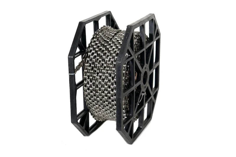 KMC E11 EPT 11-Speed 50m Chain w/40 Link in Silver